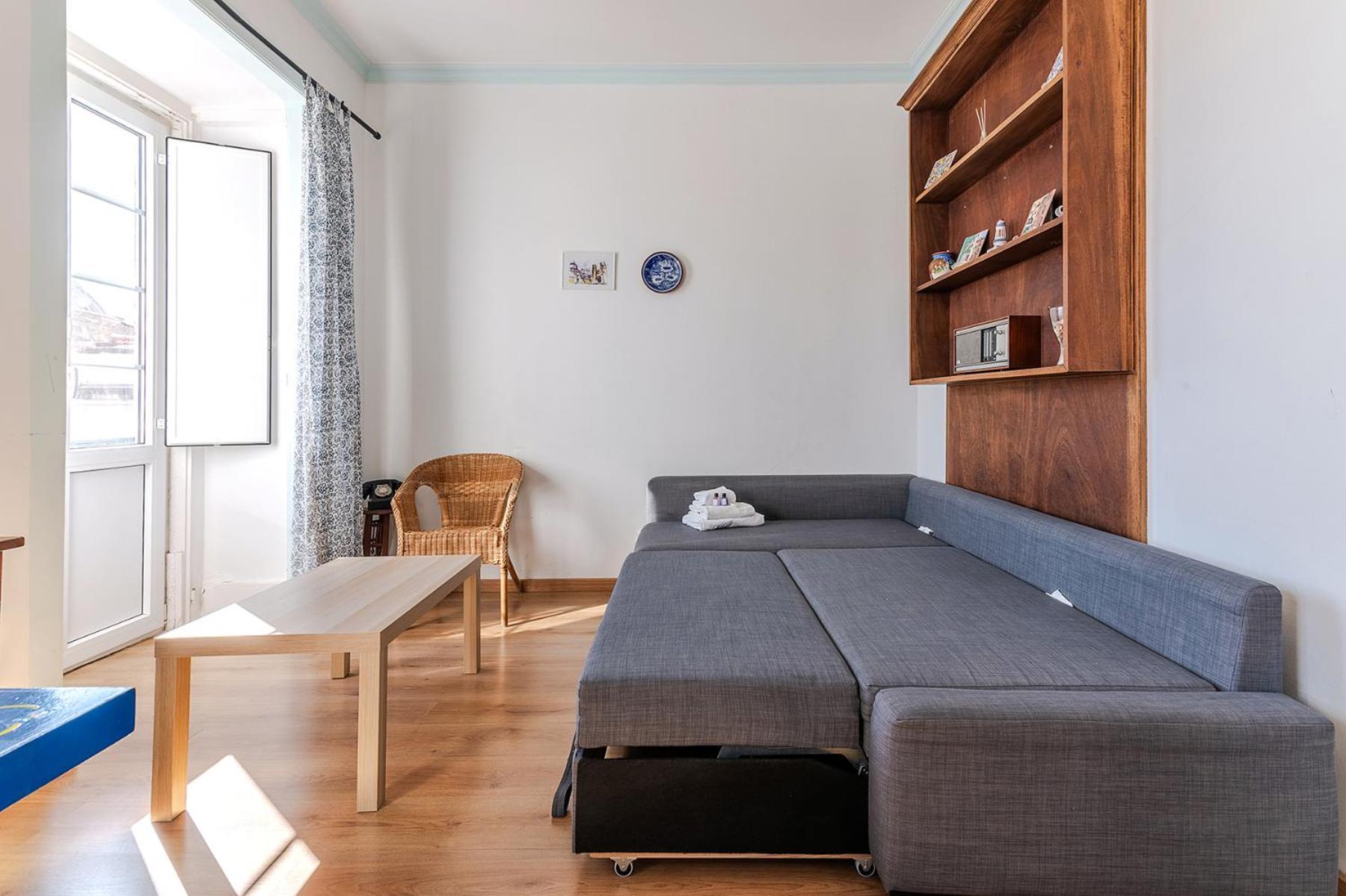 Alfama 2nd Floor Amazing River View Apartment